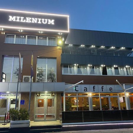 Hotel New Milenium Lukavac Exterior foto